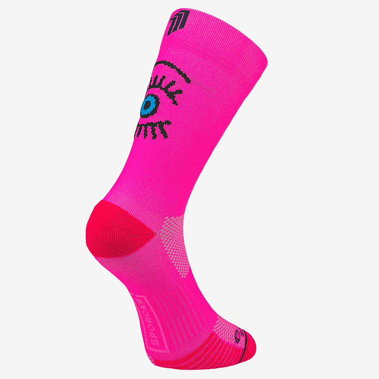 Race Eye løpesokker fra Sporcks kombinerer høyfunksjonell ytelse med et vågalt uttrykk. Designet i en neonrosa og et ikonisk blått øye på baksiden, sier disse sokkene: Maks respons. Null distraksjoner. Kun flyt. Coolmax-stoffet transporterer svette effektivt bort, mens kompresjonssoner rundt fotbuen gir stabilitet på både korte og lange distanser. Ekstra forsterkning i hæl og tå sørger for slitestyrke, og meshpaneler gir pusteevne der du trenger det mest.