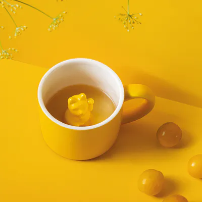 Start dagen med litt hell og lykke med de kuleste kaffekoppene Lucky Mugs. Etter hvert som du drikker fra koppen, stikker katten hodet ut av drikken og ønsker deg en god dag.